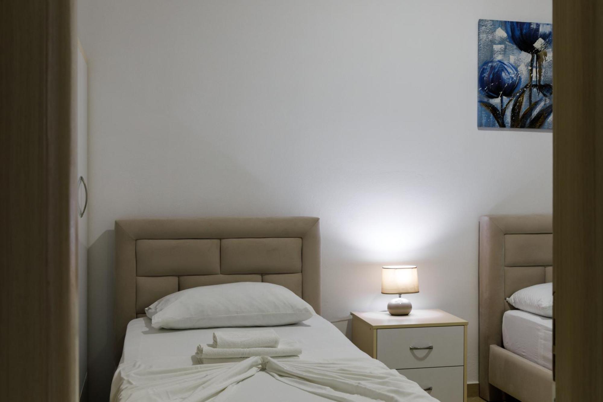 Grand Blue Aparthotel Саранда Екстер'єр фото